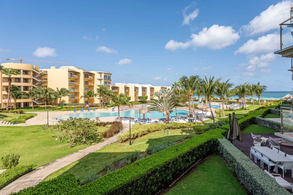 Ambiente Elegante Two-bedroom condo - BC256