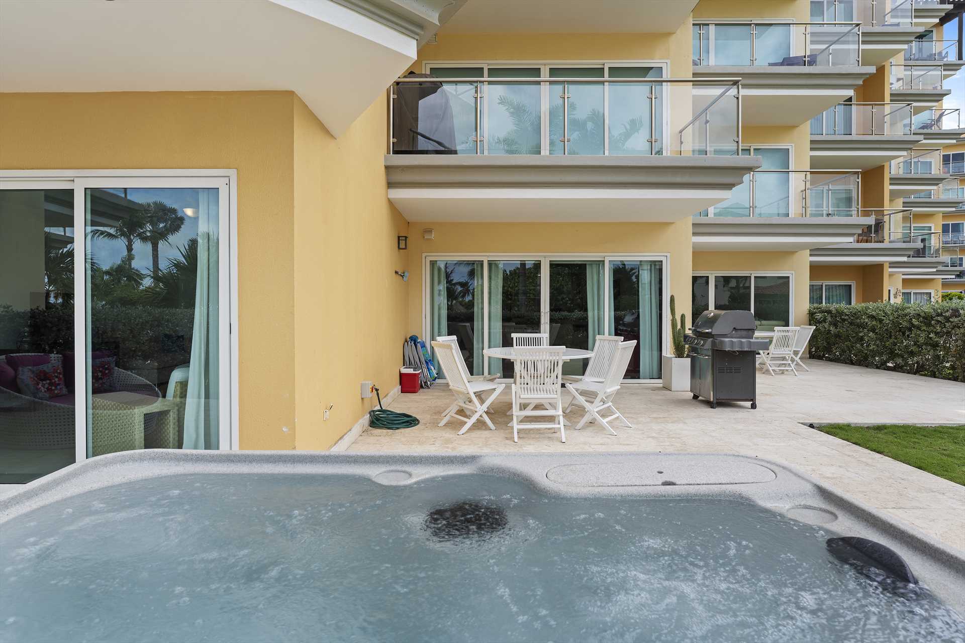 Beach Garden Two-bedroom condo - E124