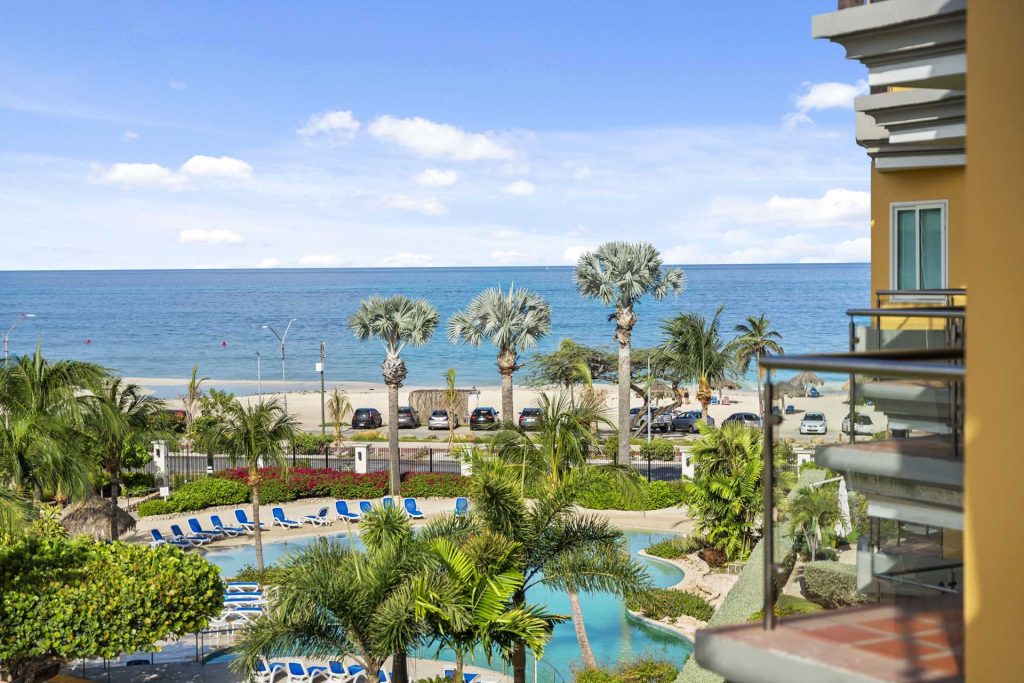 Flamingo Luxury Two-bedroom condo - E423