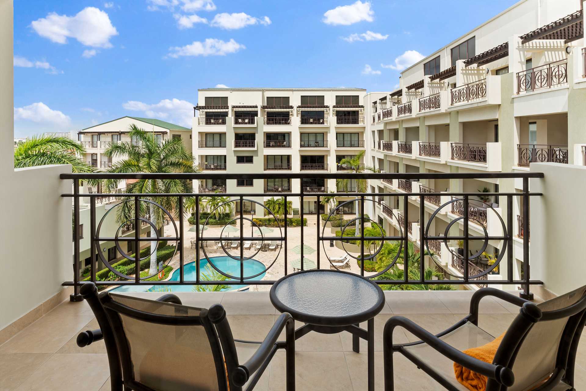 Palmeta Palm One-bedroom condo - PC412