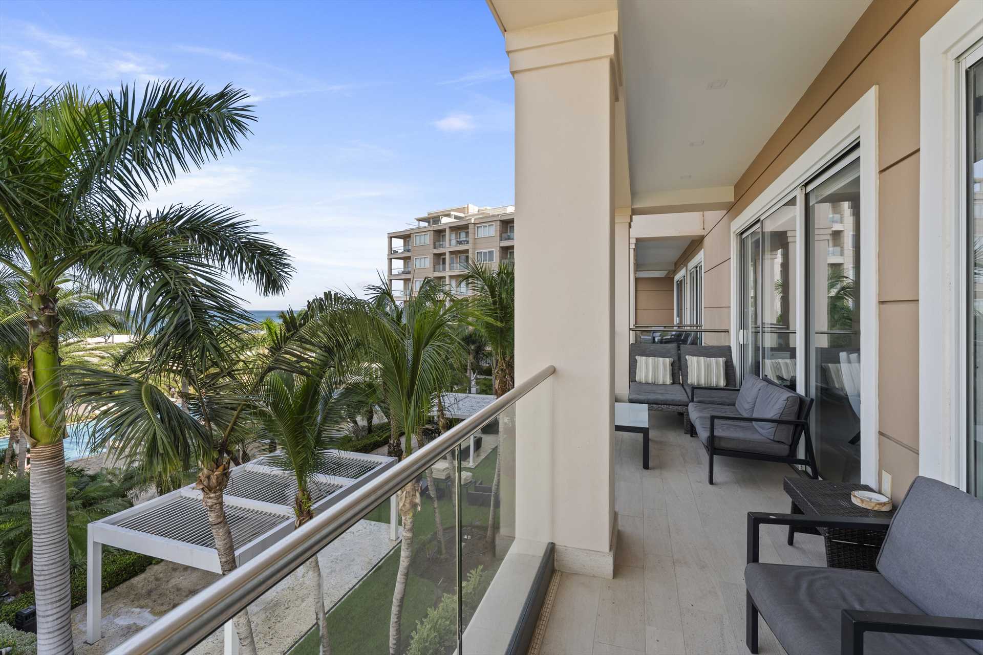 Serenity by the Sea Three-bedroom condo - LV301