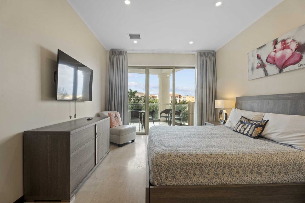 Seaside Paradise One-bedroom condo - LV307-1