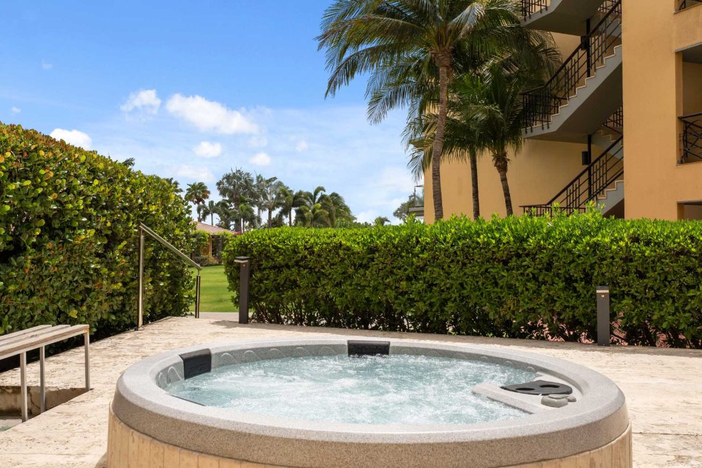 Coral Sea Garden Three-bedroom condo - P116