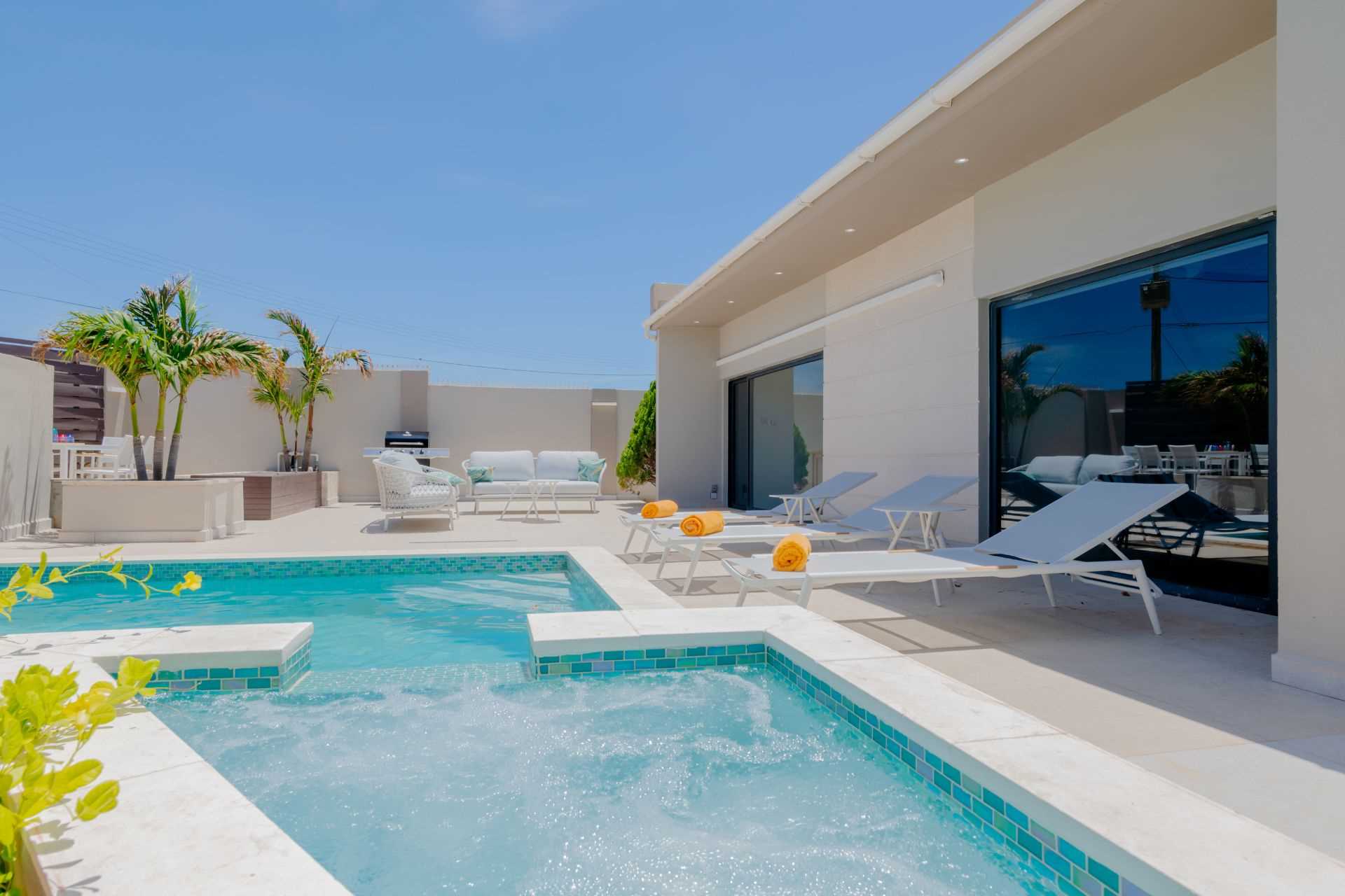 Elegant Escape Four-bedroom villa - CD03