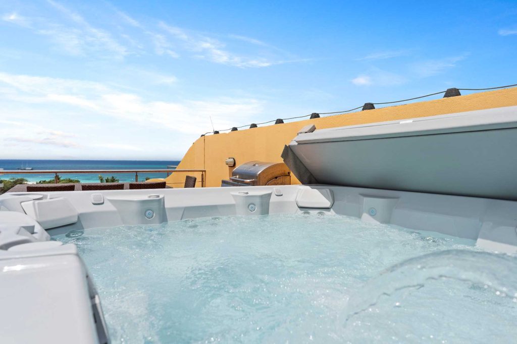 Bella Vista Penthouse Two-bedroom condo - E523