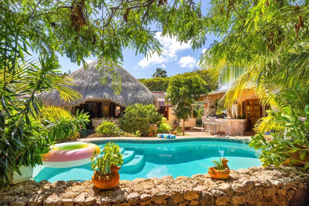 Villa Laurence Four Bedroom - Oceanfront - VL244